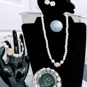 CHLOE Collection (Limited Edition) – Neckpiece + Earrings + Bracelet